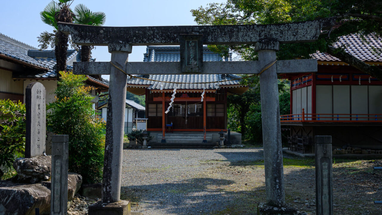 白倉神社